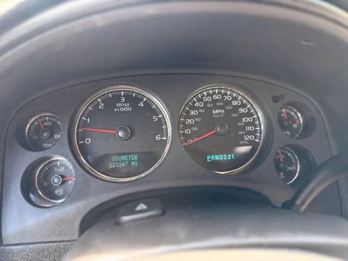 Used 2007 Chevrolet Avalanche LTZ w/ LTZ Preferred Equipment Group RWD image 14