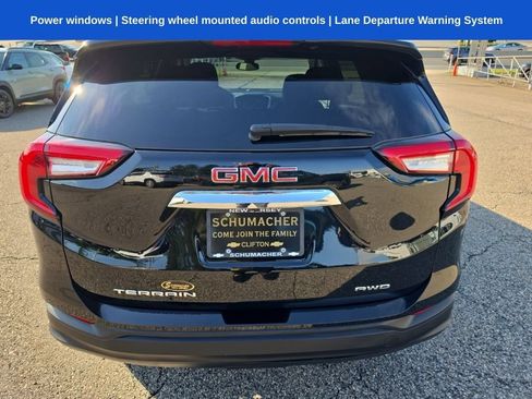 Used 2023 GMC Terrain SLE w/ Driver Convenience Package AWD/4WD image 4