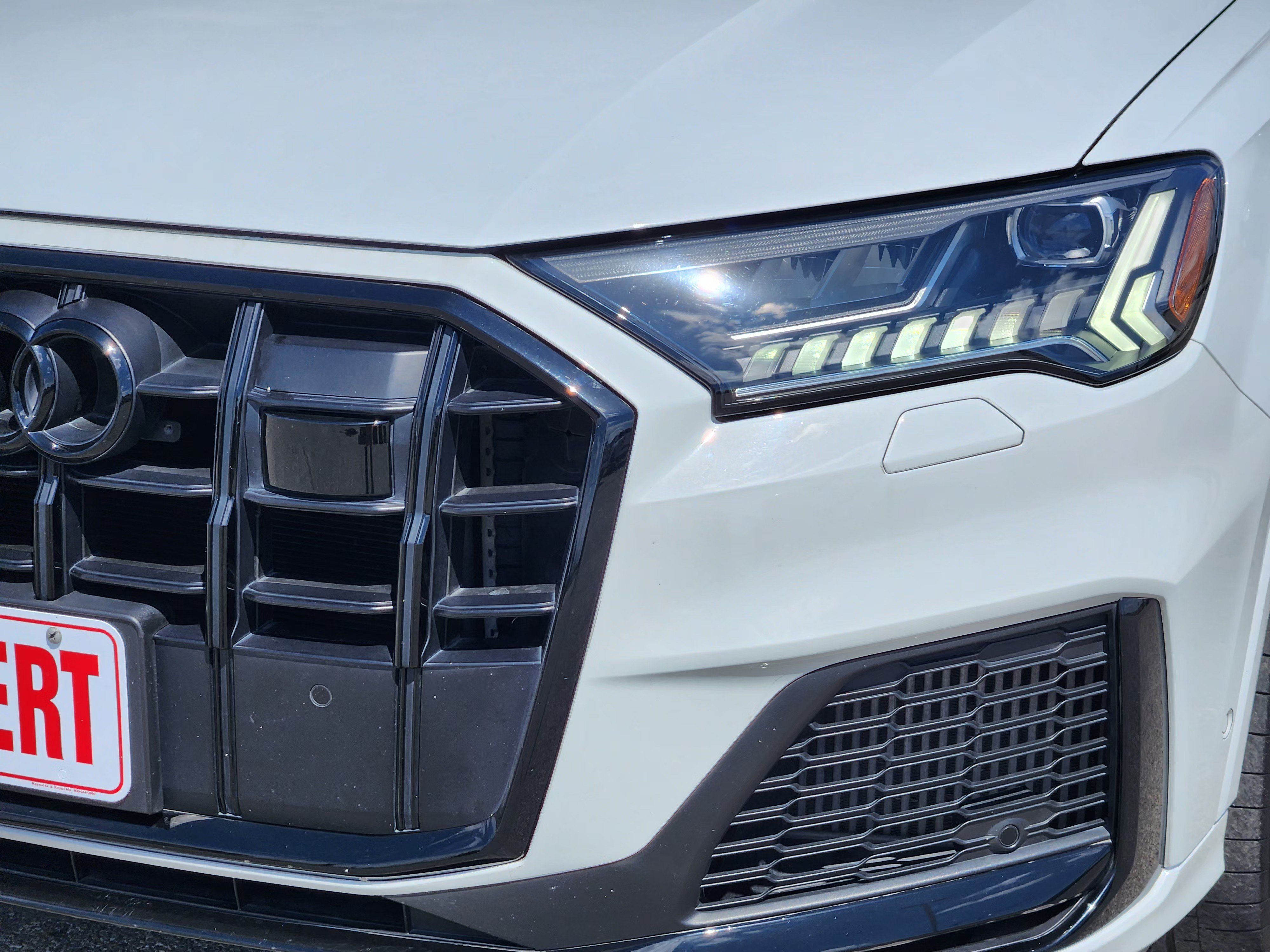 Used 2023 Audi SQ7 Premium Plus w/ Executive Package AWD/4WD image 8