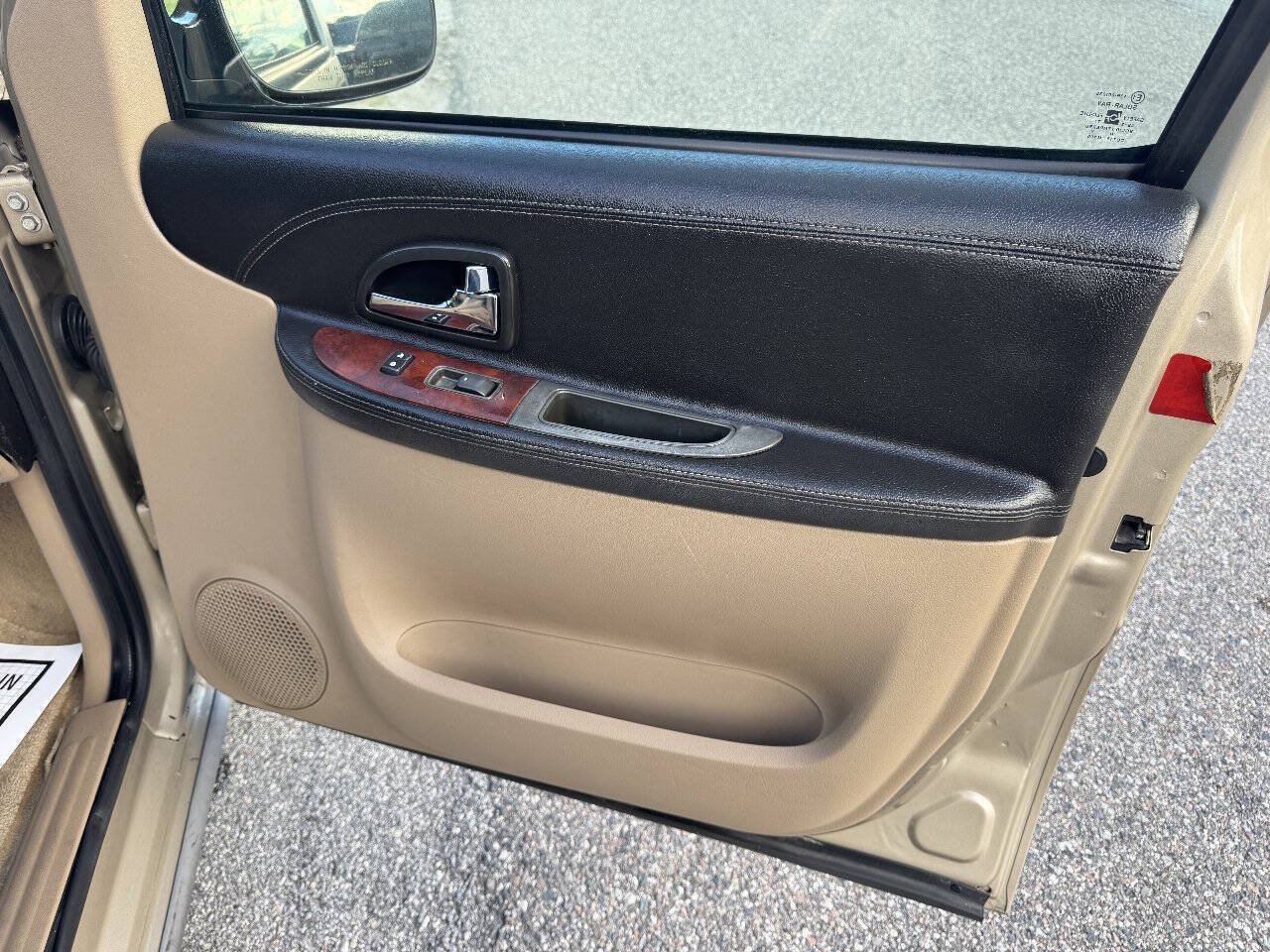 Used 2005 Chevrolet Uplander FWD image 16