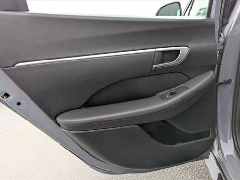 Used 2025 Hyundai Sonata SEL FWD image 16