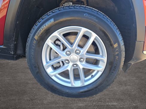 Used 2023 Jeep Grand Cherokee L Laredo w/ Luxury Tech Group I image 40