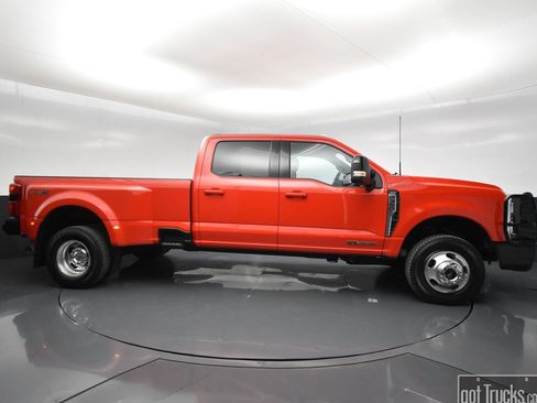 Used 2024 Ford F350 Lariat w/ FX4 Off-Road Package AWD/4WD image 55