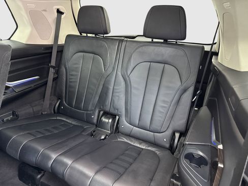 Used 2019 BMW X7 xDrive40i w/ Premium Package AWD/4WD image 38