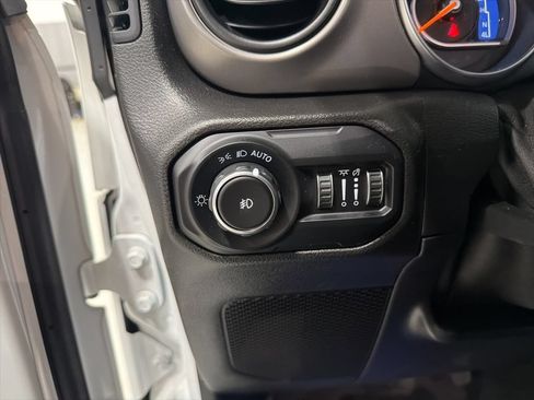 Used 2021 Jeep Wrangler Unlimited Sport w/ Technology Group AWD/4WD image 16