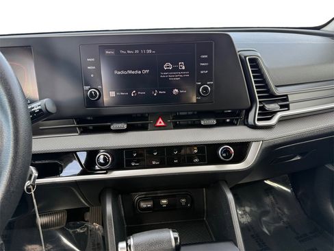 Certified 2023 Kia Sportage LX image 11