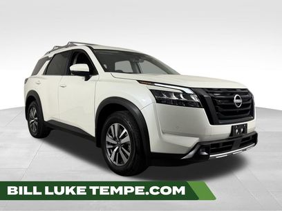 Used 2023 Nissan Pathfinder SL w/ Black Appearance Package