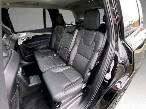 Certified 2025 Volvo XC90 T8 Ultra w/ Lounge Package image 22