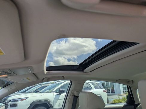 Used 2021 Honda Accord Touring image 21
