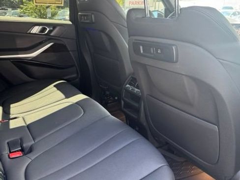 Used 2020 BMW X5 xDrive40i w/ Parking Assistance Package AWD/4WD image 11