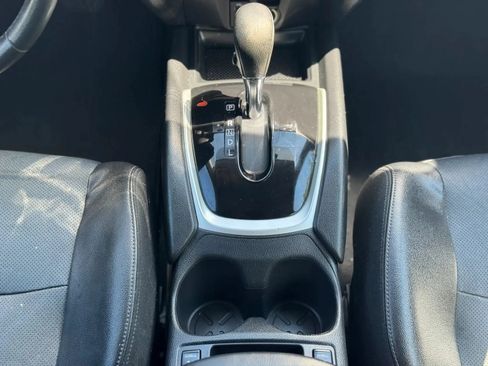 Used 2016 Nissan Rogue SL w/ SL Premium Package AWD/4WD image 23
