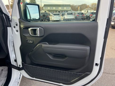 New 2026 Jeep Gladiator Sport image 10