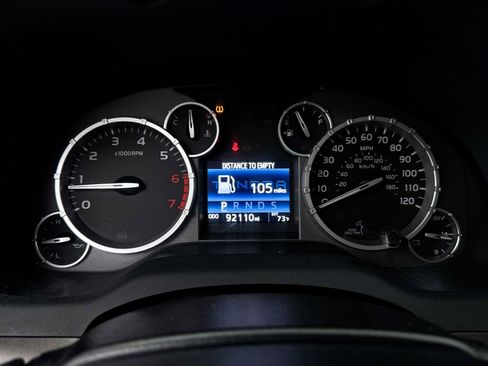 Used 2017 Toyota Tundra SR5 w/ SR5 Upgrade Package RWD image 31