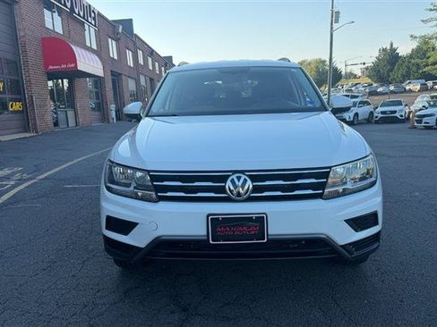 Used 2019 Volkswagen Tiguan SE AWD/4WD image 2