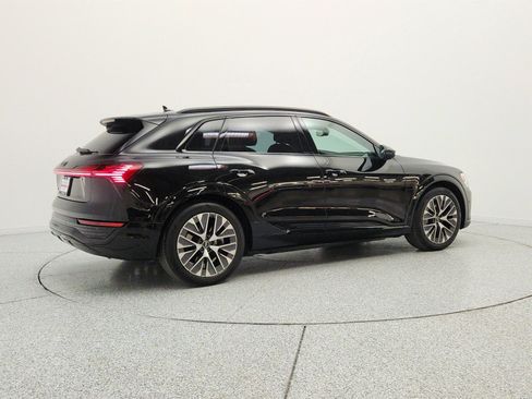 Used 2024 Audi Q8 e-tron Premium Plus w/ Premium Plus Package AWD/4WD image 5