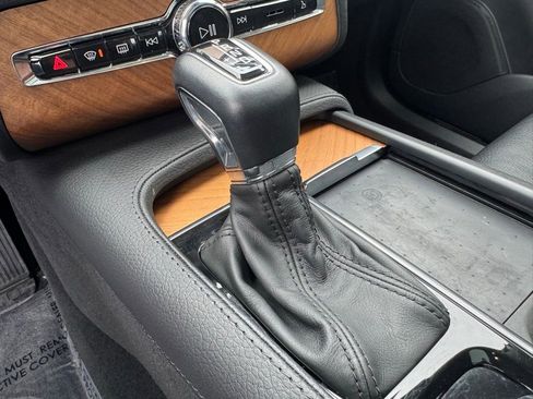 Used 2022 Volvo XC90 T6 Momentum w/ Advanced Package image 26