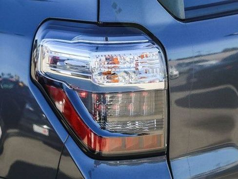 Certified 2016 Toyota 4Runner SR5 Premium RWD image 8