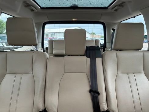 Used 2016 Land Rover LR4 HSE AWD/4WD image 35