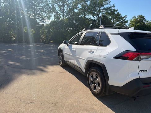 Used 2025 Toyota RAV4 XLE w/ Convenience Package FWD image 6
