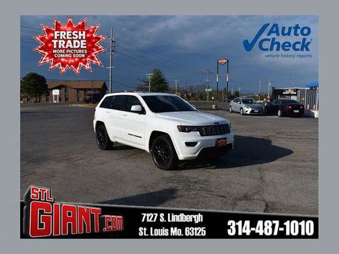 Certified 2021 Jeep Grand Cherokee Laredo X AWD/4WD image 1