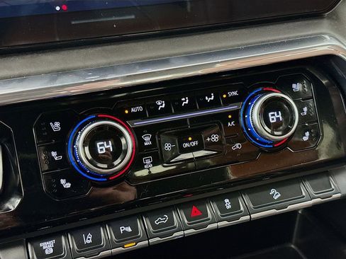 Used 2024 GMC Sierra 3500 Denali Ultimate image 19