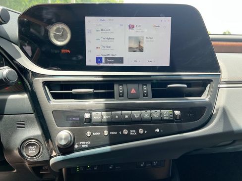 Certified 2024 Lexus ES 350 w/ Premium Package FWD image 17