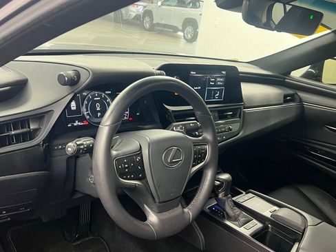 Used 2022 Lexus ES 350 w/ Premium Package image 10