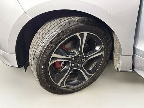 Used 2020 Ford Edge ST w/ Cold Weather Package AWD/4WD image 38