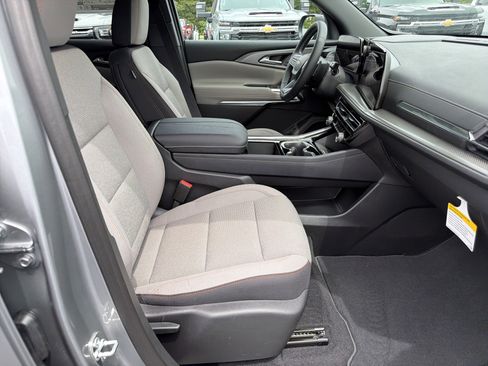 New 2026 Chevrolet Traverse LT FWD image 13