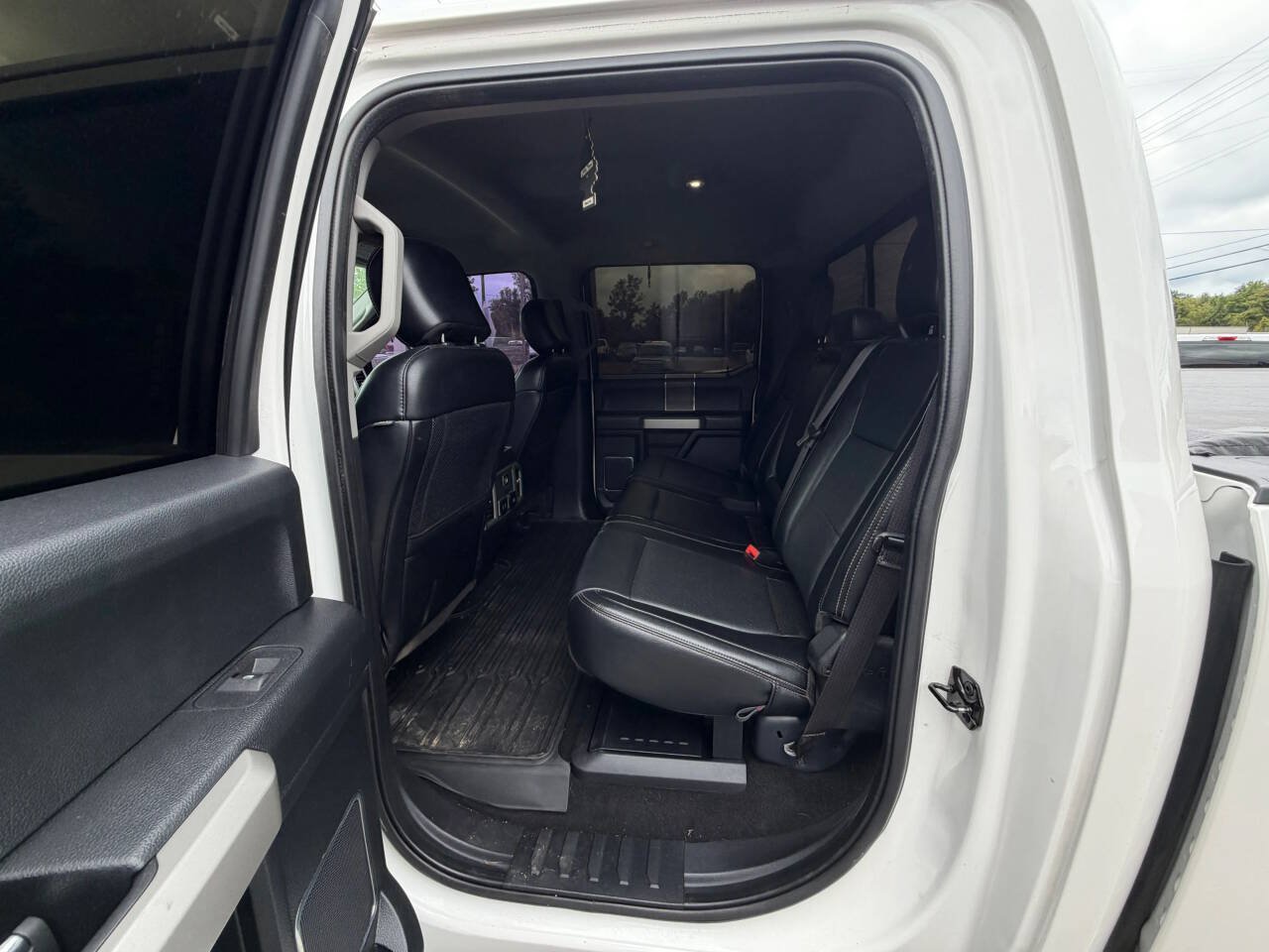 Used 2019 Ford F250 Lariat w/ Lariat Ultimate Package AWD/4WD image 5