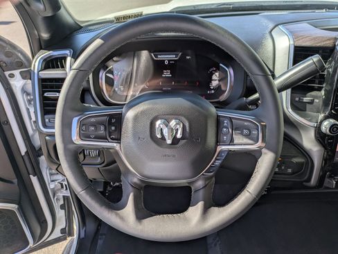 Used 2025 RAM 2500 Laramie AWD/4WD image 19