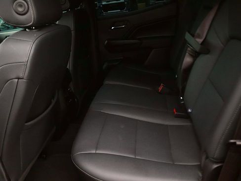 Used 2024 GMC Canyon Elevation w/ Elevation Premium Package RWD image 14