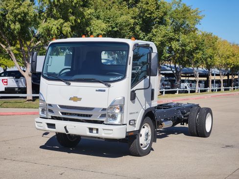 New 2025 Chevrolet Low Cab Forward 5500XG image 9