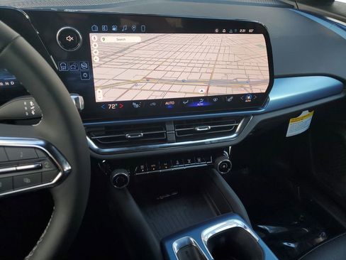 New 2026 Chevrolet Equinox EV LT image 23