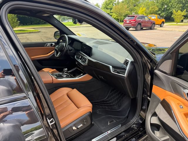 Used 2019 BMW X5 xDrive40i w/ M Sport Package AWD/4WD image 8