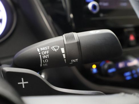 Used 2024 Toyota Camry SE image 39