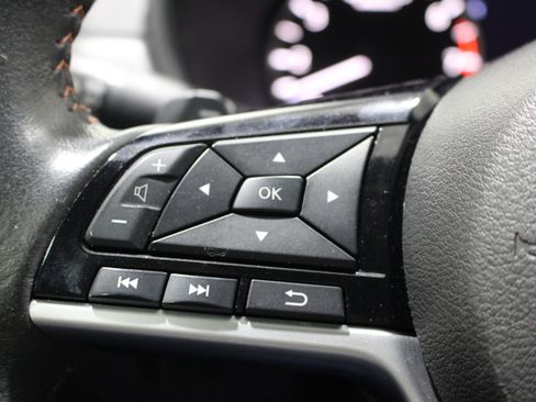 Used 2023 Nissan Altima 2.5 SR FWD image 11