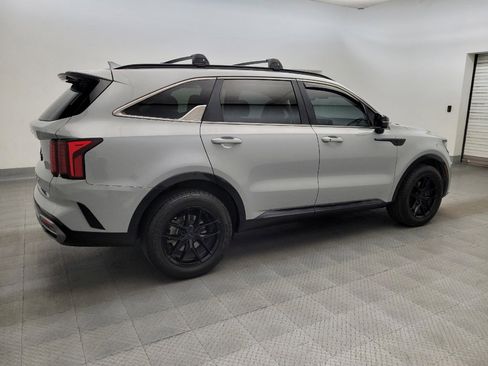 Used 2022 Kia Sorento EX w/ Panoramic Sunroof Package FWD image 10