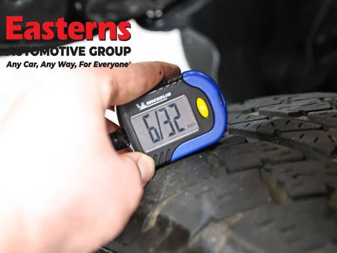 Used 2018 Jeep Wrangler Unlimited Sahara AWD/4WD image 84