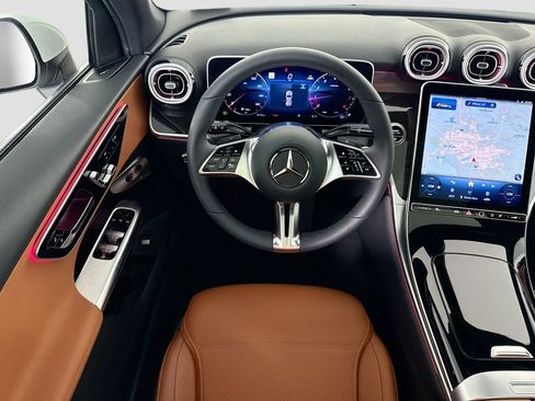 Certified 2026 Mercedes-Benz GLC 300 image 10