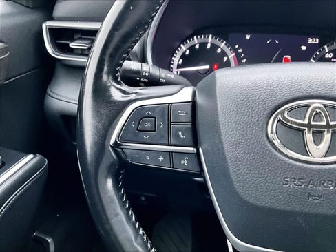 Used 2022 Toyota Highlander Platinum image 24