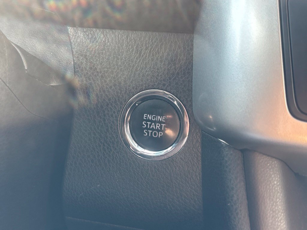 Used 2014 Toyota Highlander XLE FWD image 19