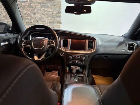 Used 2017 Dodge Charger SXT AWD/4WD image 26