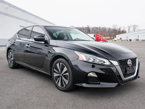 Used 2021 Nissan Altima 2.5 SV image 8