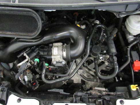 Used 2023 Ford Transit 250 Medium Roof AWD image 27