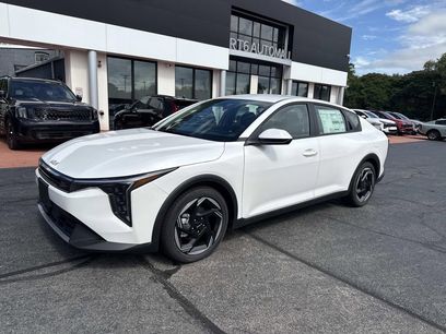 New 2025 Kia K4 EX
