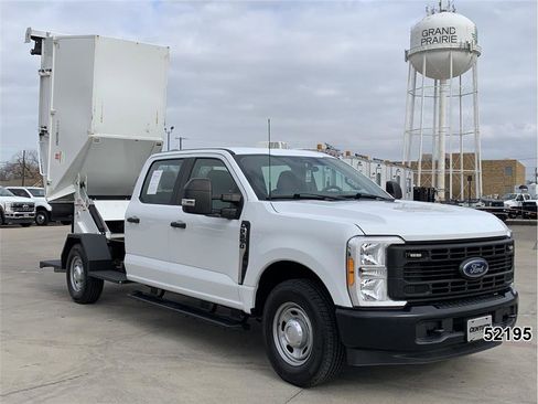 Used 2023 Ford F250 XL image 6