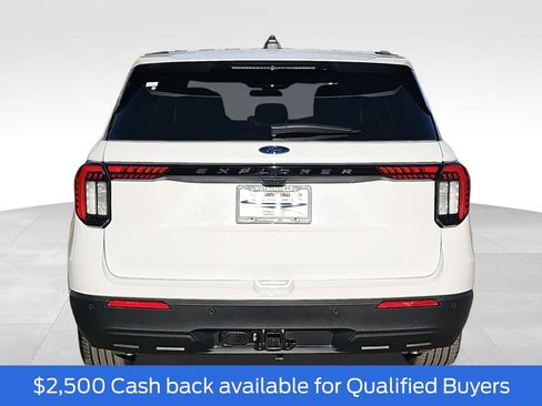 New 2026 Ford Explorer Active image 4