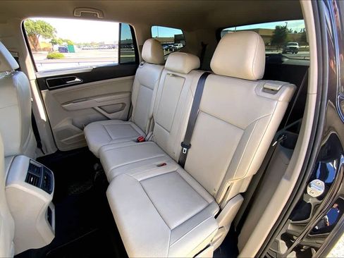 Used 2019 Volkswagen Atlas SE FWD image 21