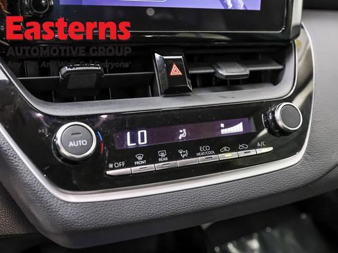 Used 2023 Toyota Corolla LE w/ Carpet Mat Package (TMS) FWD image 19